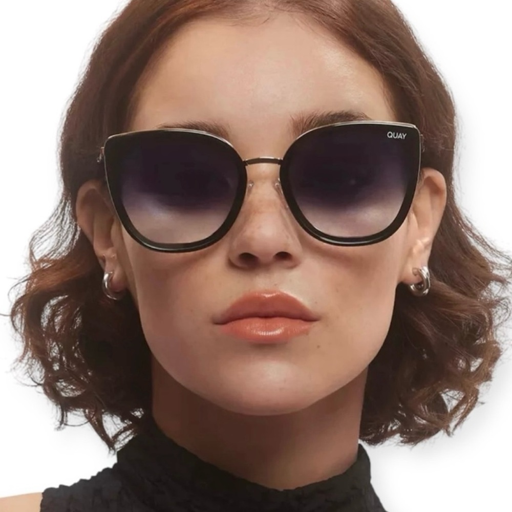 Quay Flat Out Sunglasses